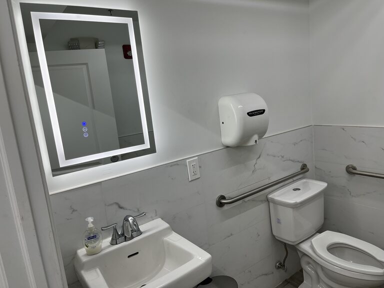 View facility photo 8 of 8